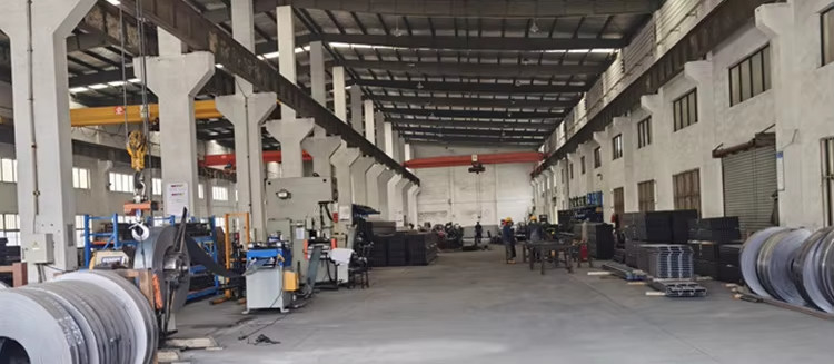 Xiamen Spaceplus Logistics Equipment Co., Ltd. productielijn van de fabrikant